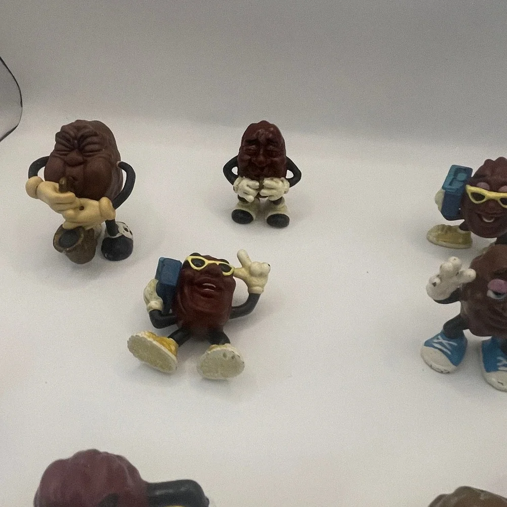 LOT OF 10 California Raisins PVC Figure Vintage 80s Retro Collectible Surf Prop